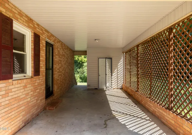 Photo 3 of Single family home for sale at 178 Crestview Rd, Siler City, NC 27344 | MLS# 10193640 | Listing updated on 2026-09-18