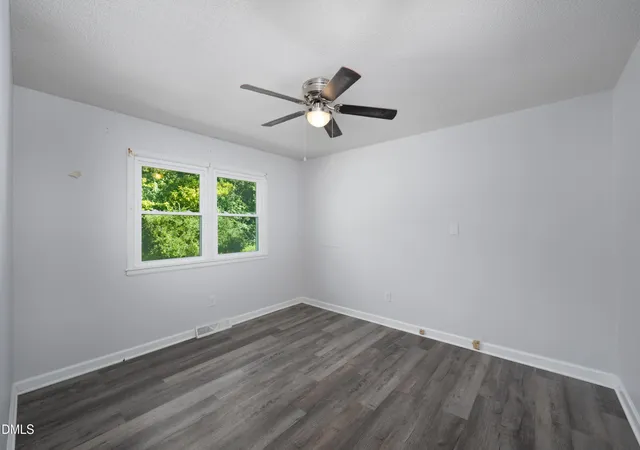Photo 4 of Single family home for sale at 178 Crestview Rd, Siler City, NC 27344 | MLS# 10193640 | Listing updated on 2026-09-18
