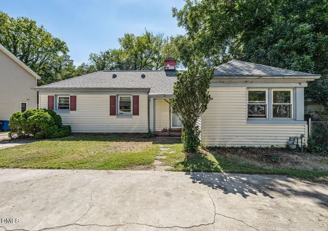Photo 2 of Sale Pending at 730 E Whitaker Ml Rd, Raleigh, NC 27608 | MLS# 10193562 | Listing updated on 2026-09-22