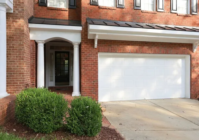 Photo 2 of Townhouse for sale at 7204 Summit Waters Ln, Raleigh, NC 27613 | MLS# 10193488 | Listing updated on 2026-10-04