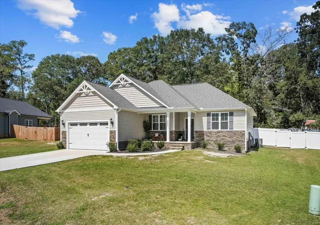 Photo 3 of Sale Pending at 3082 Marion Hts Dr, Kinston, NC 28504 | MLS# 10193502 | Listing updated on 2026-10-09