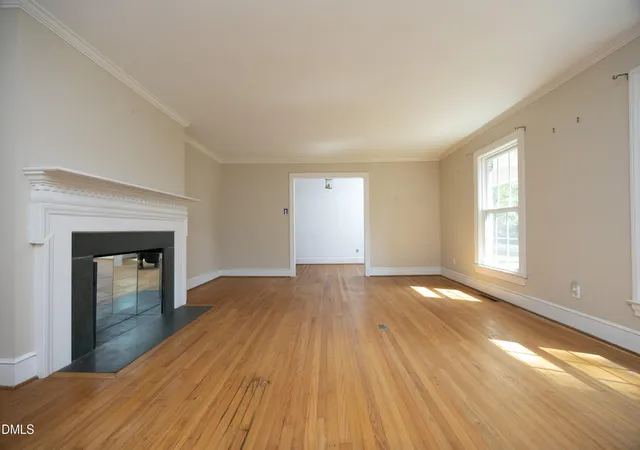 Photo 3 of Single family home for sale at 910 Parham St, Henderson, NC 27536 | MLS# 10193747 | Listing updated on 2026-09-22