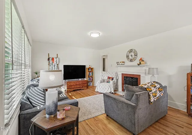 Photo 2 of Single family home for sale at 1617 Oakdale Cir, Henderson, NC 27536 | MLS# 10193653 | Listing updated on 2026-09-18