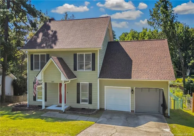 Photo 3 of Single family home for sale at 685 Georgetown Cir, Fayetteville, NC 28314 | MLS# 769561 | Listing updated on 2026-09-18