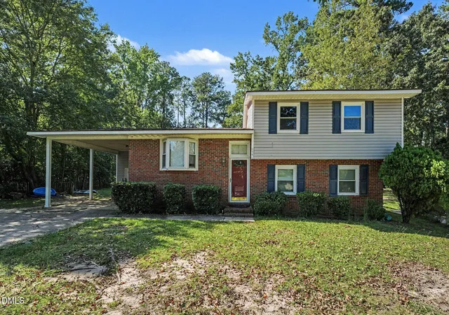 Photo 1 of Single family home for sale at 6546 Portsmouth Dr, Fayetteville, NC 28314 | MLS# 10193686 | Listing updated on 2026-09-30
