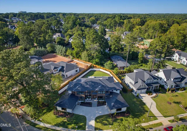 Photo 1 of Single family home for sale at 305 Dartmouth Rd, Raleigh, NC 27609 | MLS# 10194300 | Listing updated on 2026-09-23