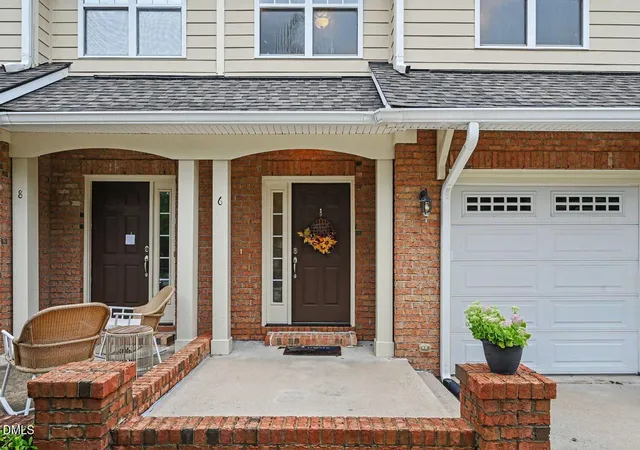 Townhouse for sale at 6 Abernathy Dr, Chapel Hill, NC 27517 | MLS# 10194397