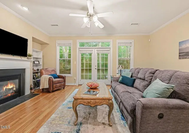 Photo 4 of Townhouse for sale at 6 Abernathy Dr, Chapel Hill, NC 27517 | MLS# 10194397 | Listing updated on 2026-10-05