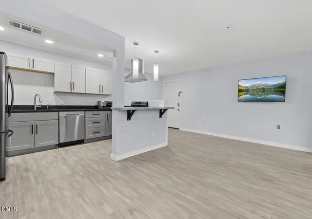 Photo 1 of Condo for sale at 500 Umstead Dr, Chapel Hill, NC 27516 | MLS# 10193752 | Listing updated on 2026-09-23