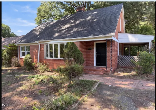 Photo 1 of Single family home for sale at 2516 Indian Trl, Durham, NC 27705 | MLS# 10193733 | Listing updated on 2026-09-20