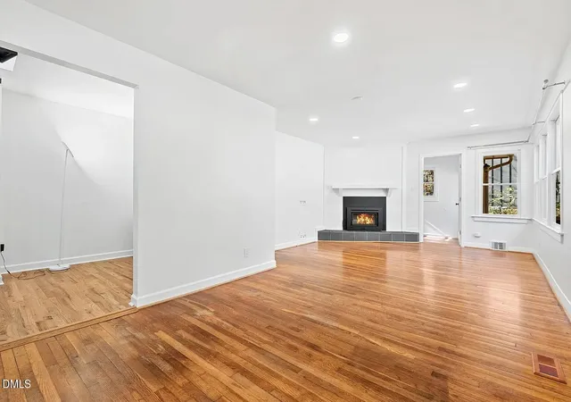 Photo 3 of Single family home for sale at 123 Windsor Cir, Chapel Hill, NC 27516 | MLS# 10193762 | Listing updated on 2026-10-11