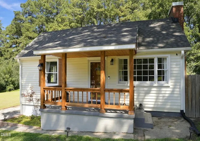Photo 1 of Single family home for sale at 314 N Pine St, Spring Hope, NC 27882 | MLS# 10193729 | Listing updated on 2026-10-01