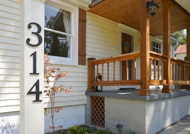 Photo 3 of Single family home for sale at 314 N Pine St, Spring Hope, NC 27882 | MLS# 10193729 | Listing updated on 2026-10-01