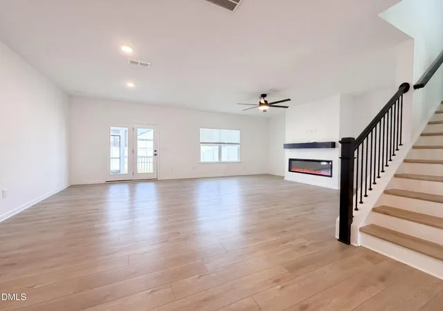 Photo 3 of Single family home for sale at 109 S Stonemill Trl, Clayton, NC 27520 | MLS# 10193736 | Listing updated on 2026-10-01