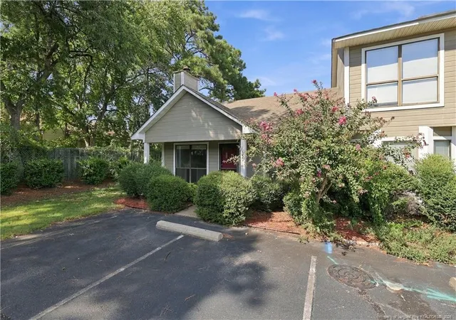 Photo 3 of Sale Pending at 150 Aloha Dr, Fayetteville, NC 28311 | MLS# 769613 | Listing updated on 2026-09-26