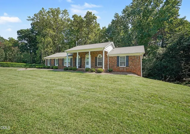 Photo 3 of Single family home for sale at 804 Reedy Crk Rd, Cary, NC 27513 | MLS# 10193913 | Listing updated on 2026-10-04