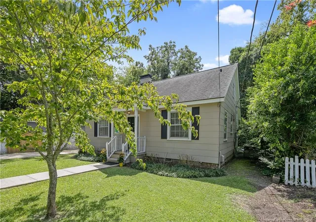 Photo 3 of Single family home for sale at 1405 Morgan Ln, Fayetteville, NC 28305 | MLS# 769425 | Listing updated on 2026-10-08