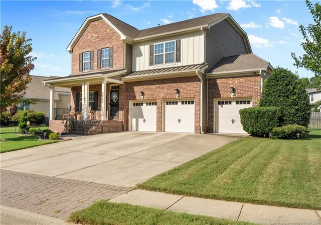 Photo 3 of Single family home for sale at 2521 Thorngrove Ct, Fayetteville, NC 28303 | MLS# 769524 | Listing updated on 2026-09-19