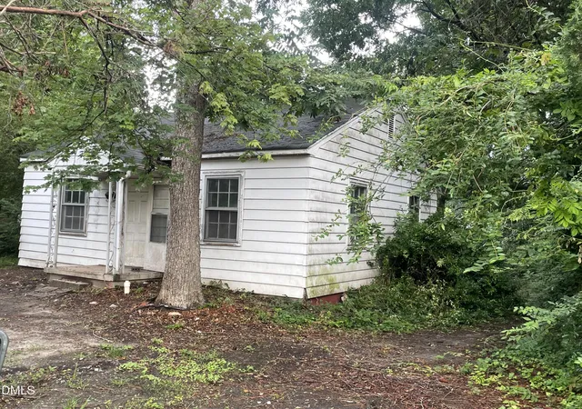 Photo 2 of Sale Pending at 1309 Turner St, Burlington, NC 27217 | MLS# 10194080 | Listing updated on 2026-09-30