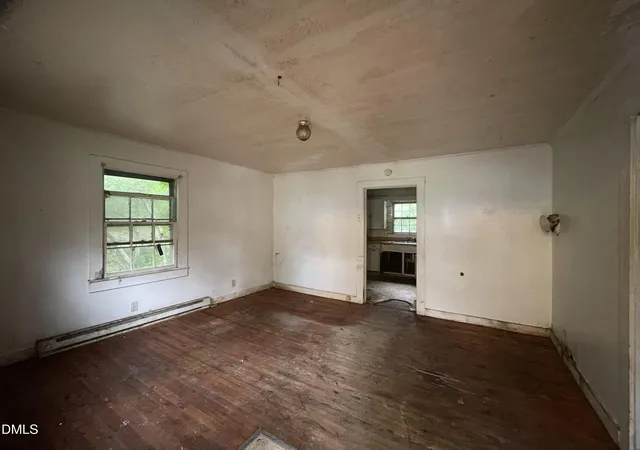 Photo 3 of Sale Pending at 1309 Turner St, Burlington, NC 27217 | MLS# 10194080 | Listing updated on 2026-09-30