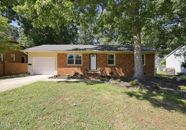 Photo 2 of Single family home for sale at 503 N Charles St, Mebane, NC 27302 | MLS# 10193884 | Listing updated on 2026-10-06