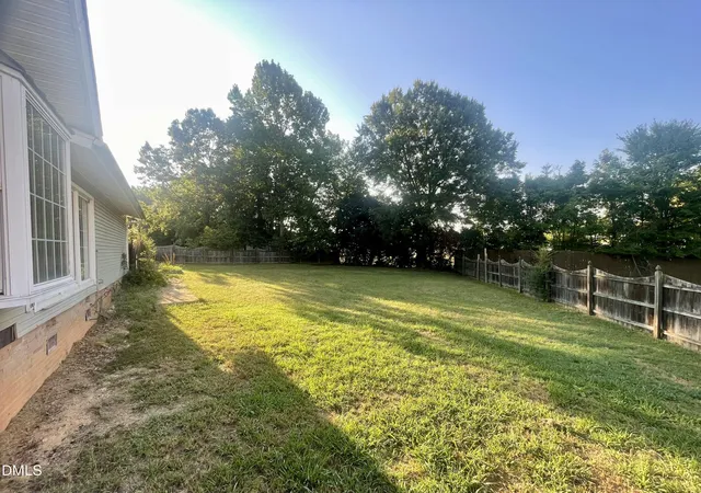 Photo 4 of Single family home for sale at 1232 Jamestowne Dr, Elon, NC 27244 | MLS# 10194074 | Listing updated on 2026-09-27