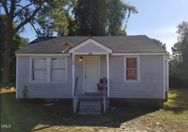 Photo 3 of Single family home for sale at 115 Kaye St, Spring Lake, NC 28390 | MLS# 10193902 | Listing updated on 2026-09-27