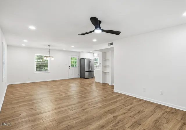 Photo 4 of Single family home for sale at 821 Grantland Dr, Raleigh, NC 27610 | MLS# 10193970 | Listing updated on 2026-09-22