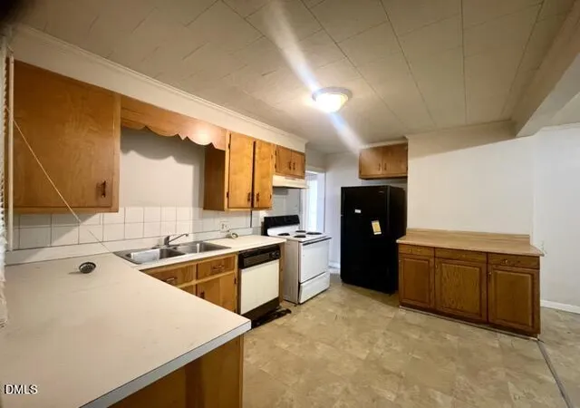 Photo 4 of Single family home for sale at 628 New St, Graham, NC 27253 | MLS# 10194077 | Listing updated on 2026-09-22