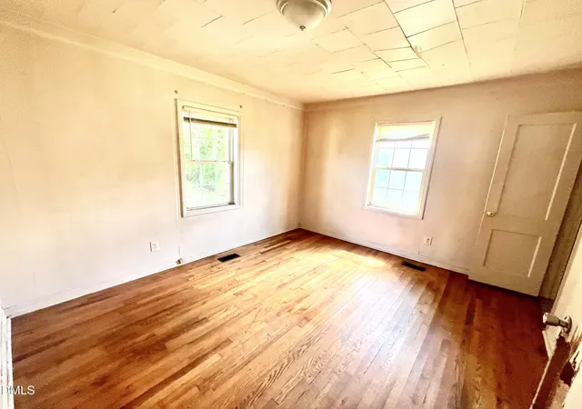 Photo 4 of Single family home for sale at 612 Maryland Ave, Burlington, NC 27217 | MLS# 10194085 | Listing updated on 2026-09-22