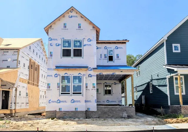 Photo 1 of Single family home for sale at 1233 Ponder Lk Pkwy, Zebulon, NC 27597 | MLS# 10193912 | Listing updated on 2026-09-20