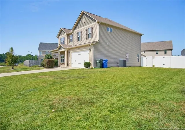 Photo 2 of Single family home for sale at 852 Bellingham Way, Fayetteville, NC 28312 | MLS# 769632 | Listing updated on 2026-09-20