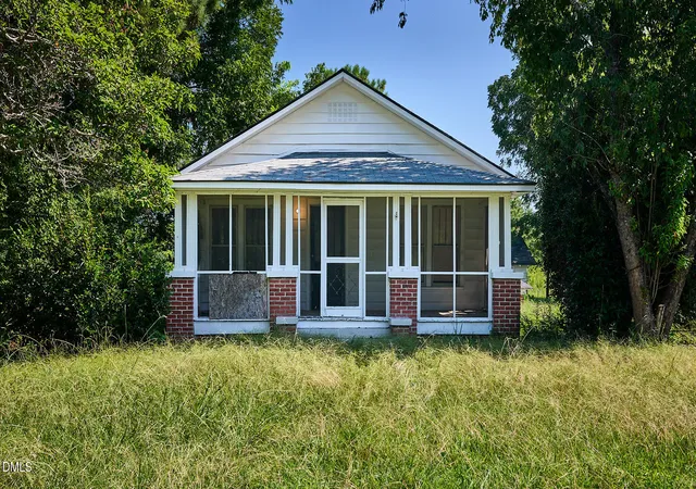 Photo 2 of Single family home for sale at 1077 Frazier Rd, Spring Hope, NC 27882 | MLS# 10193927 | Listing updated on 2026-09-21