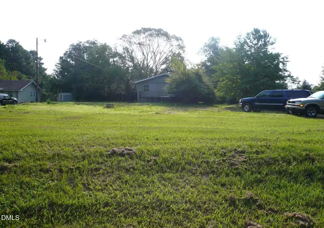 Photo 1 of Single family home for sale at 105 E Elm Ave, Holly Springs, NC 27540 | MLS# 10193936 | Listing updated on 2026-09-21