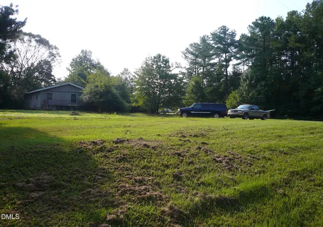 Photo 2 of Single family home for sale at 105 E Elm Ave, Holly Springs, NC 27540 | MLS# 10193936 | Listing updated on 2026-09-21