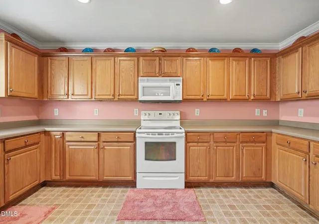 Photo 3 of Single family home for sale at 204 Georgetowne Dr, Clayton, NC 27520 | MLS# 10193955 | Listing updated on 2026-09-21
