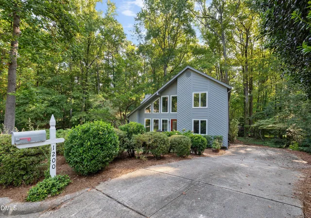 Photo 2 of Sale Pending at 1200 Stone Crk Way, Raleigh, NC 27615 | MLS# 10194285 | Listing updated on 2026-09-28