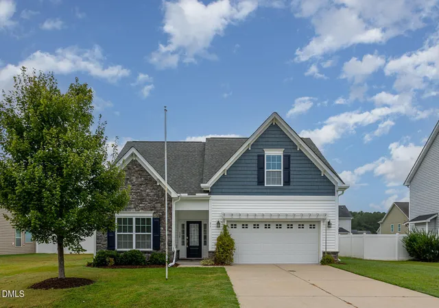 Photo 1 of Single family home for sale at 31 Joterrel Ct, Clayton, NC 27520 | MLS# 10194491 | Listing updated on 2026-10-06