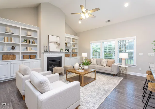 Photo 3 of Single family home for sale at 31 Joterrel Ct, Clayton, NC 27520 | MLS# 10194491 | Listing updated on 2026-10-06
