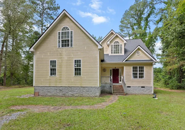 Photo 2 of Single family home for sale at 112 Day Ln, Selma, NC 27576 | MLS# 10193972 | Listing updated on 2026-10-06