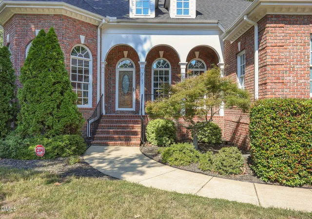 Photo 3 of Sale Pending at 3703 Arrowwood Dr N, Wilson, NC 27896 | MLS# 10193980 | Listing updated on 2026-10-02