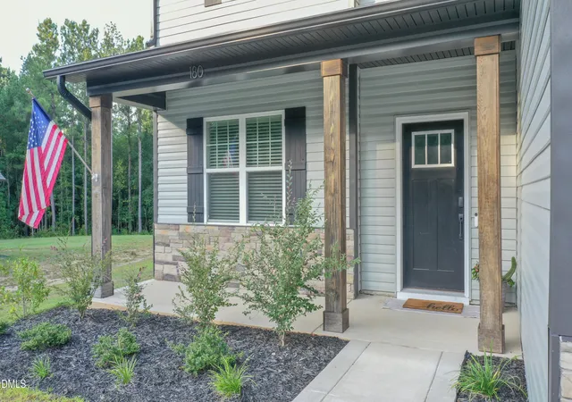 Photo 3 of Single family home for sale at 180 Edes Ct, Cameron, NC 28326 | MLS# 10193999 | Listing updated on 2026-09-22