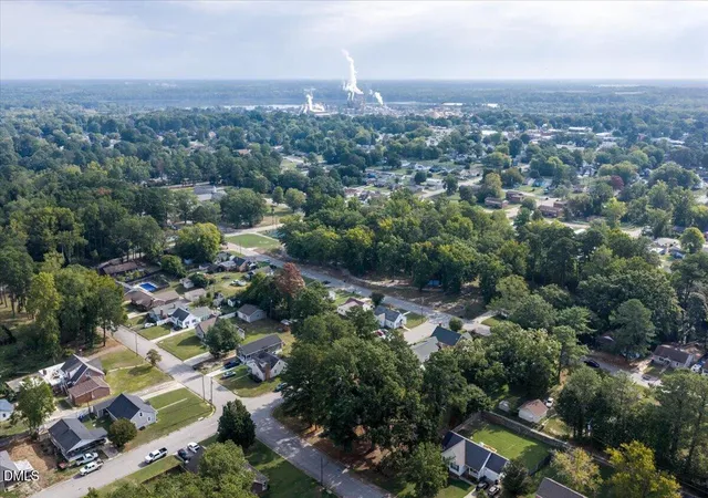 Photo 3 of Sale Pending at 400 Rapids St, Roanoke Rapids, NC 27870 | MLS# 10193985 | Listing updated on 2026-09-25
