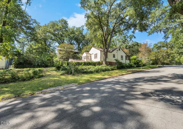 Photo 3 of Sale Pending at 101 Gresham Ave, Durham, NC 27704 | MLS# 10194004 | Listing updated on 2026-09-25