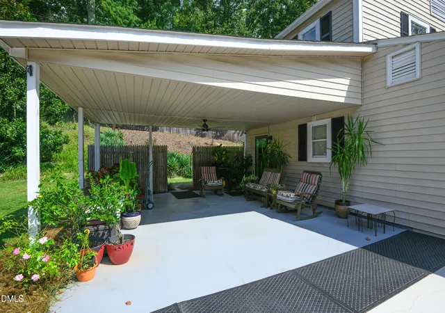 Photo 3 of Single family home for sale at 2311 Oakcliffe Dr, Kernersville, NC 27284 | MLS# 10194121 | Listing updated on 2026-10-05