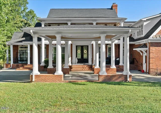 Photo 2 of Single family home for sale at 157 Wiggins Rd, Louisburg, NC 27549 | MLS# 10194161 | Listing updated on 2026-09-23