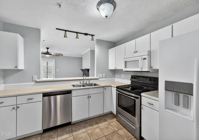 Photo 3 of Condo for sale at 331 Bubble Crk Ct #7, Fayetteville, NC 28311 | MLS# 10194207 | Listing updated on 2026-09-22