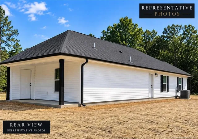 Photo 2 of Single family home for sale at 462 Bullard St, Roseboro, NC 28382 | MLS# 769372 | Listing updated on 2026-09-22