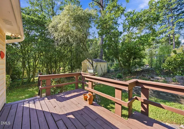 Photo 4 of Single family home for sale at 5609 Groomsbridge Ct, Raleigh, NC 27612 | MLS# 10194327 | Listing updated on 2026-09-23