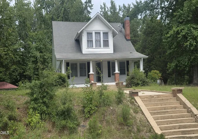 Photo 1 of Single family home for sale at 439 Lake View Rd, Louisburg, NC 27549 | MLS# 10194413 | Listing updated on 2026-10-02